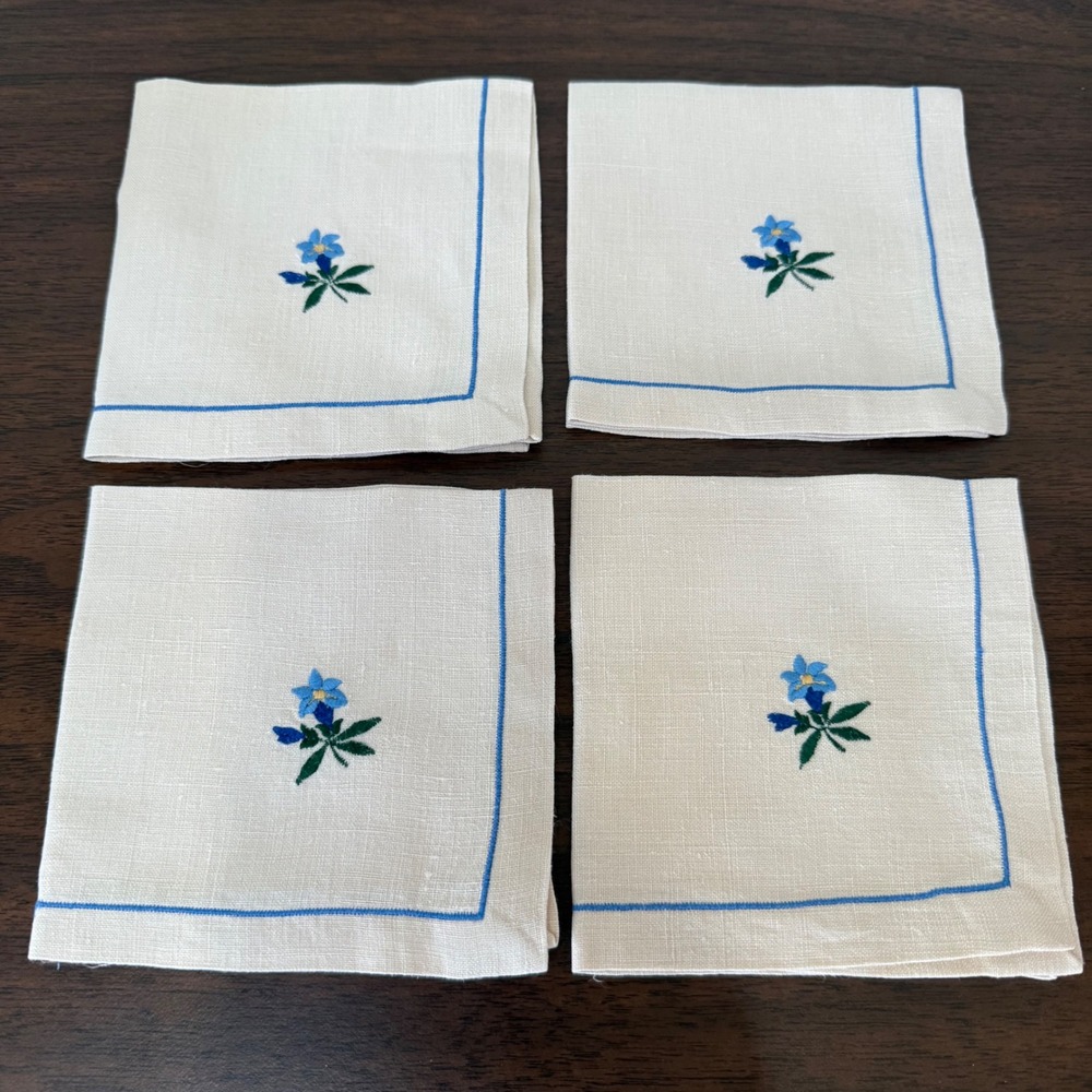 Vintage Set of 4 Linen Cocktail Napkins Blue Floral Hand Embroidered 9.5x9.5